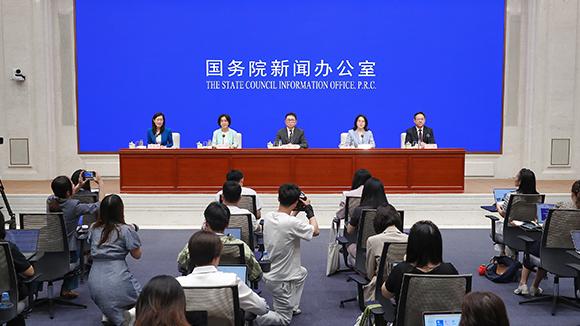 多条高铁线将于年底前开通运营
